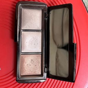 Hourglass Ambient Lighting Palette Volume